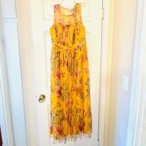 Amazing Yellow flowered maxi dress